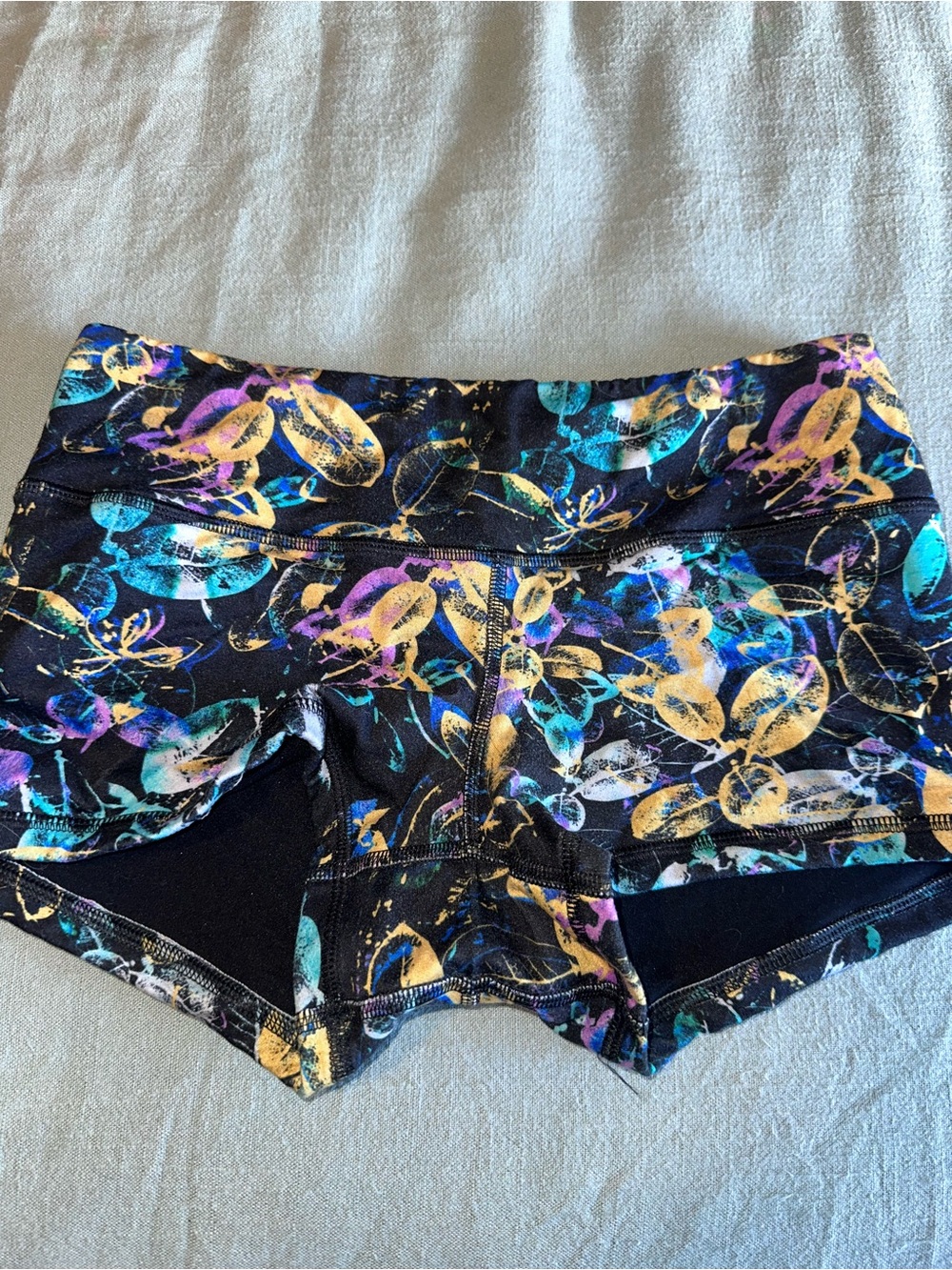 FLEO Au Shorts 💛💜🩵